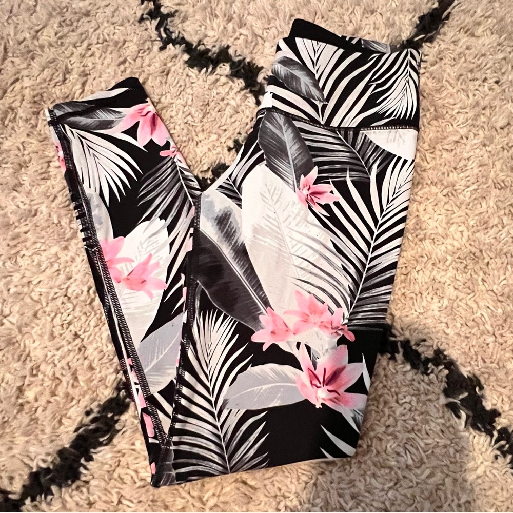 Victoria’s secret active leggings